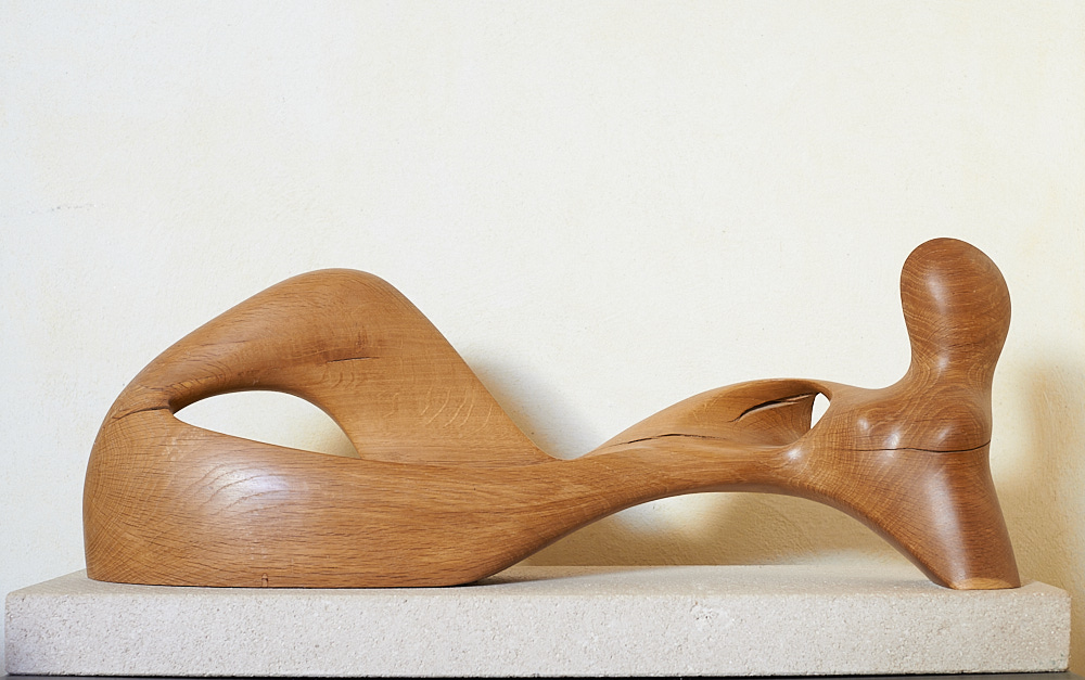 Figure allongée 2 (bois de chêne) de Christian Broise